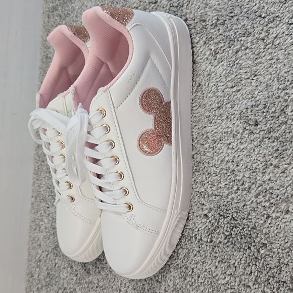 Disney Mickey Mouse Women's White & Rose Gold Size 9 Shoes NWOT - Picture 6 of 10